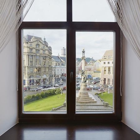 Apartment Mitskevycha Square 5 Lviv Exterior photo